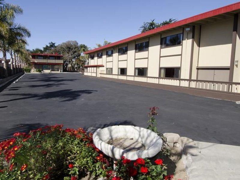 Americas Best Value Inn & Suites Monterey Esterno foto